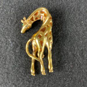 Vintage Giraffe Pin Gold Plated With Amber Enamel and Green Stones for Eyes